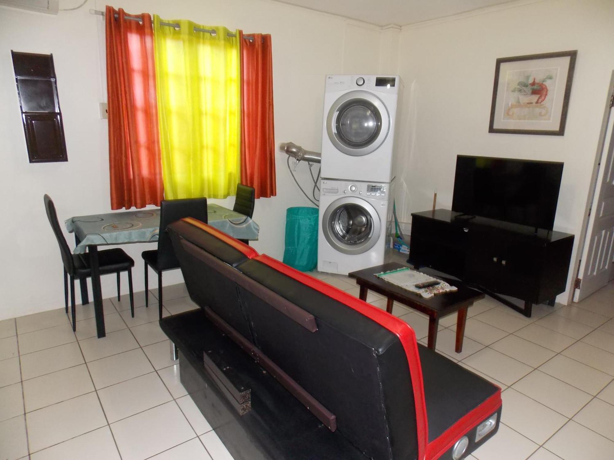 Stewart Apt- Trincity, Airport, Washer, Dryer, Office, Cable , Wifi Zimmer foto