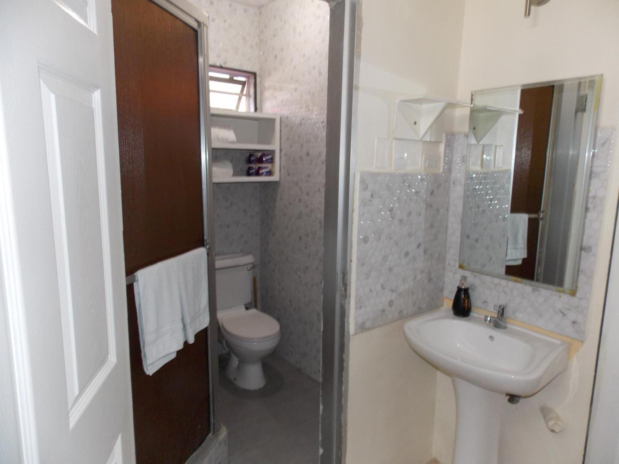 Stewart Apt- Trincity, Airport, Washer, Dryer, Office, Cable , Wifi Zimmer foto