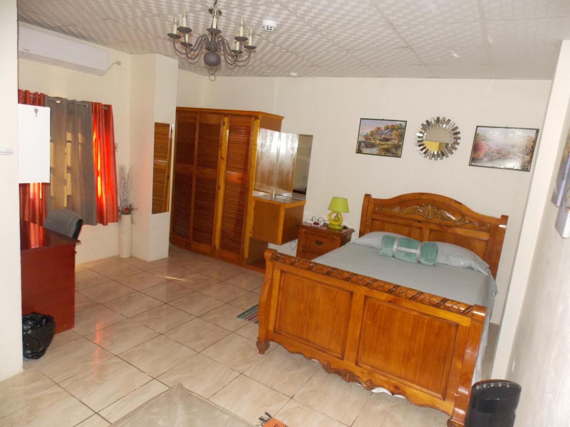 Stewart Apt- Trincity, Airport, Washer, Dryer, Office, Cable , Wifi Exterior foto